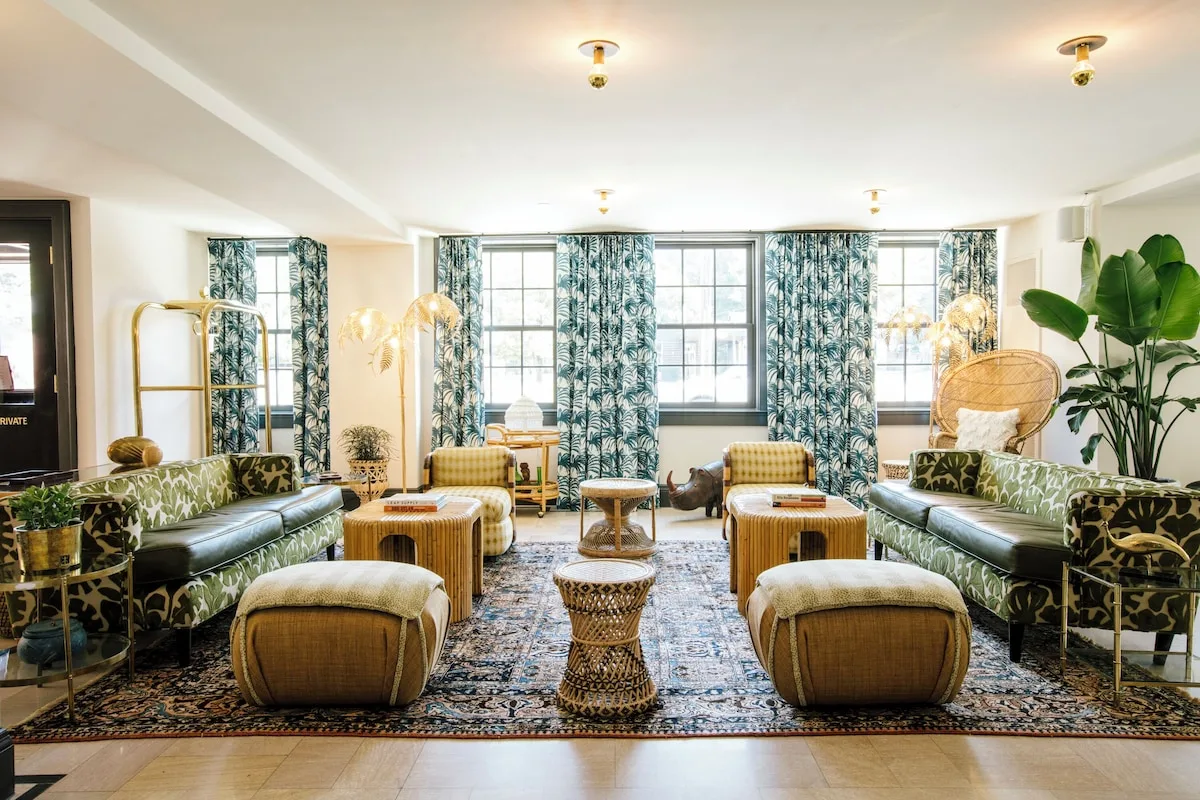 Hotel Clermont.