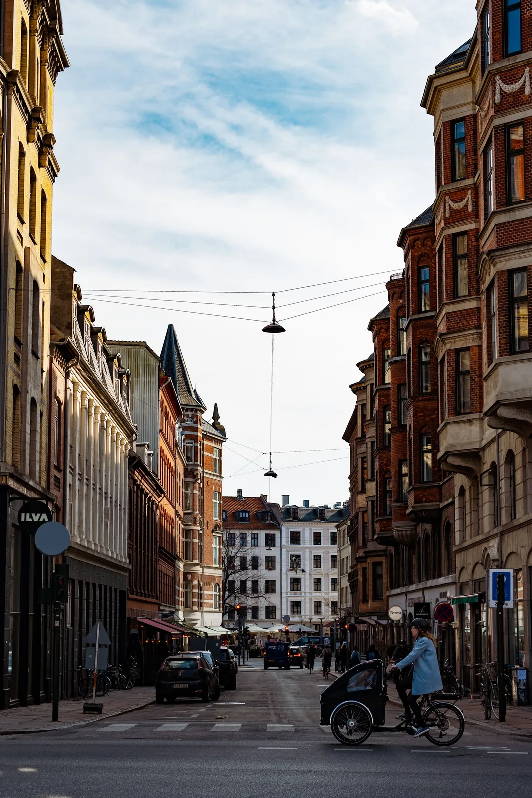 A cargo bike crossing a Copenhagen street