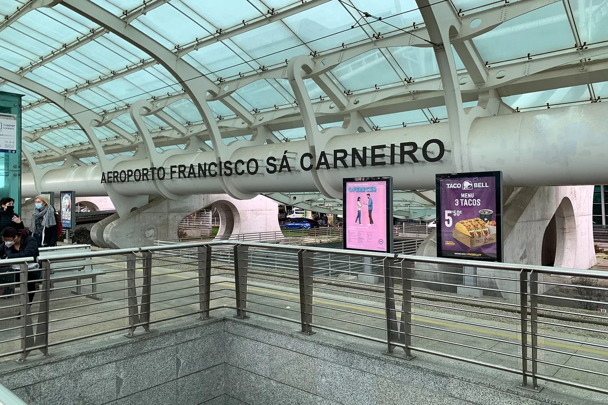 Inside the Aeroporto metro station at Francisco Sá Carneiro Airport