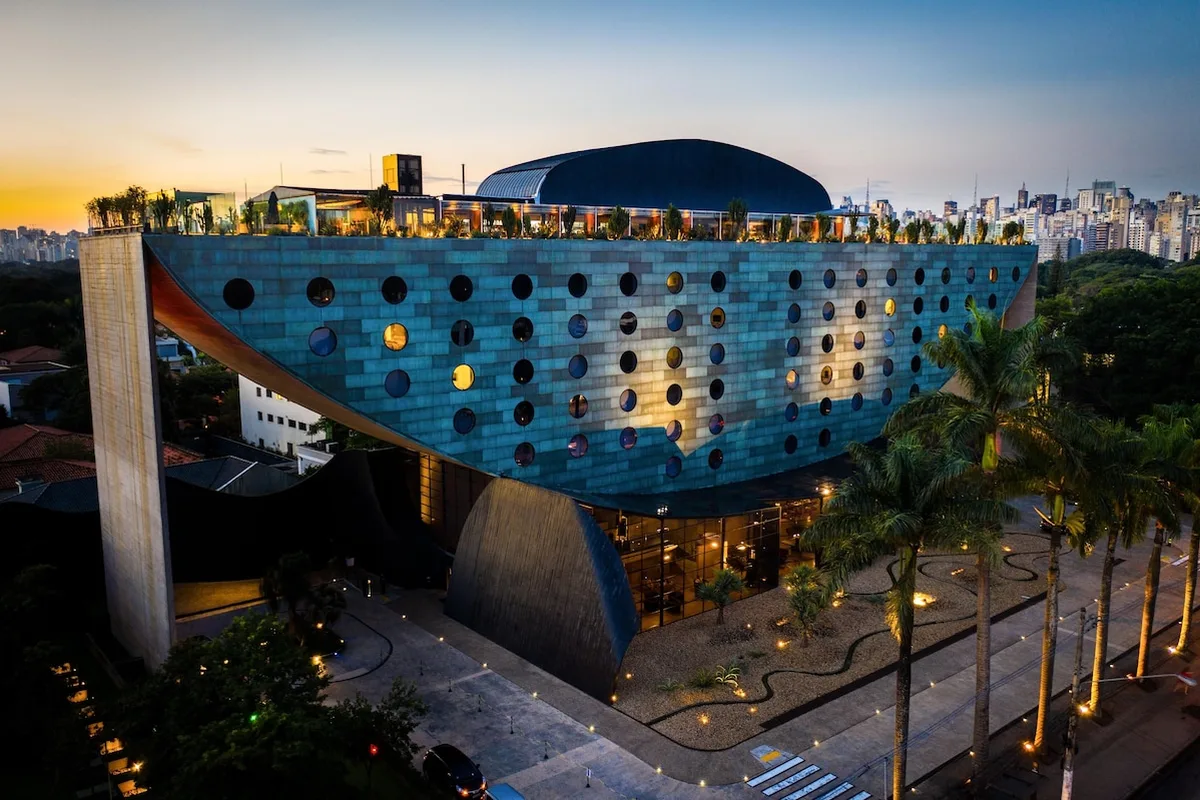 Hotel Unique.