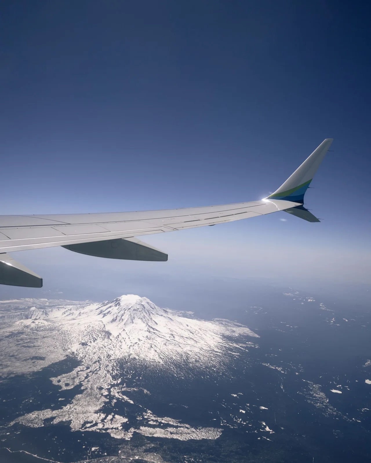 Mount Rainier under the wing on the approach into Sea-Tac